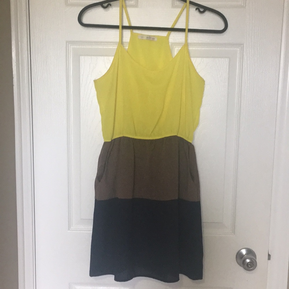 Tri colour dress with pockets